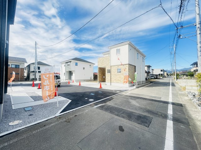 新築　高崎市棟高町1期　1号棟の前面道路含む現地写真|現地写真　北側接道幅員約4.4ｍ