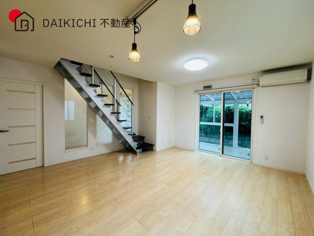 【居間・リビング】 | 坂戸市堀込　中古戸建