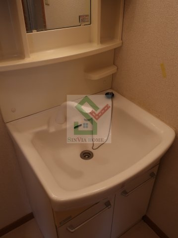 ラークヒルの独立洗面台