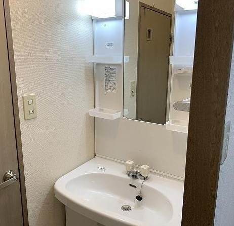 ルミエール本宿参番館の独立洗面台