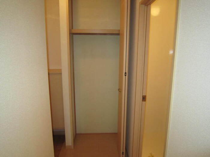 エトワール花の木　Ａの玄関
