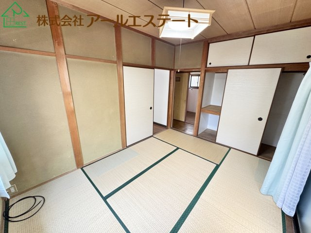 加古郡稲美町国岡2丁目　　中古戸建の寝室