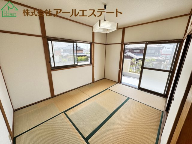 加古郡稲美町国岡2丁目　　中古戸建の寝室