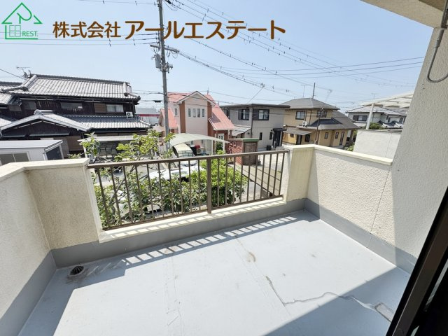 加古郡稲美町国岡2丁目　　中古戸建のバルコニー