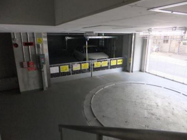シティハウス四谷三丁目の駐車場|機械式駐車場