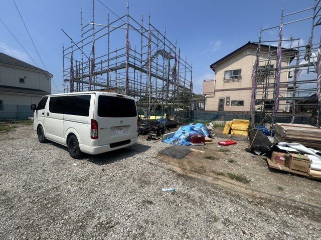 新築　高崎市棟高町1期　3号棟の駐車場|現地写真　駐車スペースは並列2台+1台分可能です！

