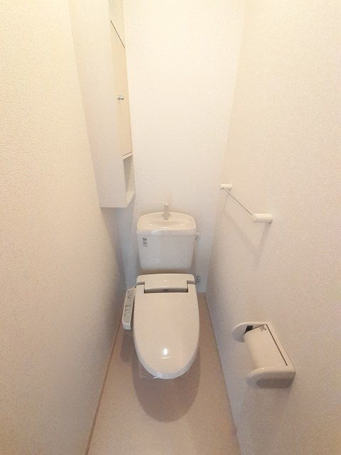 アンジュ．Ｋのトイレ