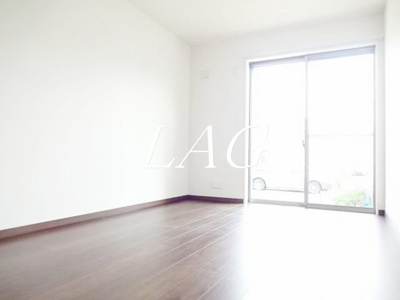 【居間・リビング】 | プリズム７番館 | 洋室のお部屋です。