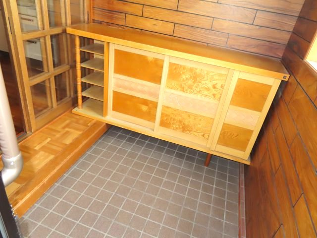 網走市潮見２丁目８番１２号　中古売家の収納|【リフォーム前】下駄箱は、塗装で仕上げる予定です。
