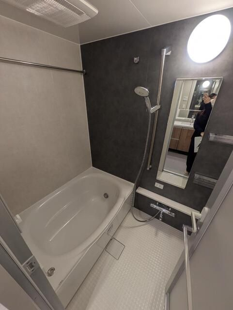 クレストコート北千住レジデンスの浴室