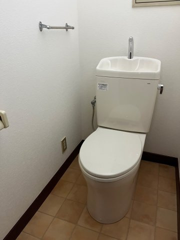 荒川区西尾久２丁目のアパートのトイレ
