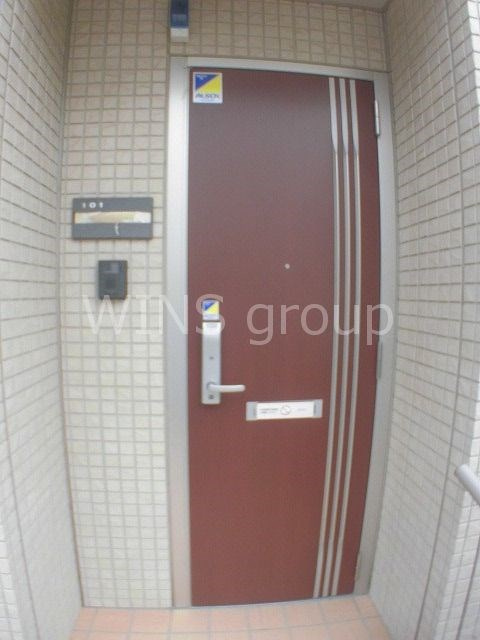 アネックス成城の玄関
