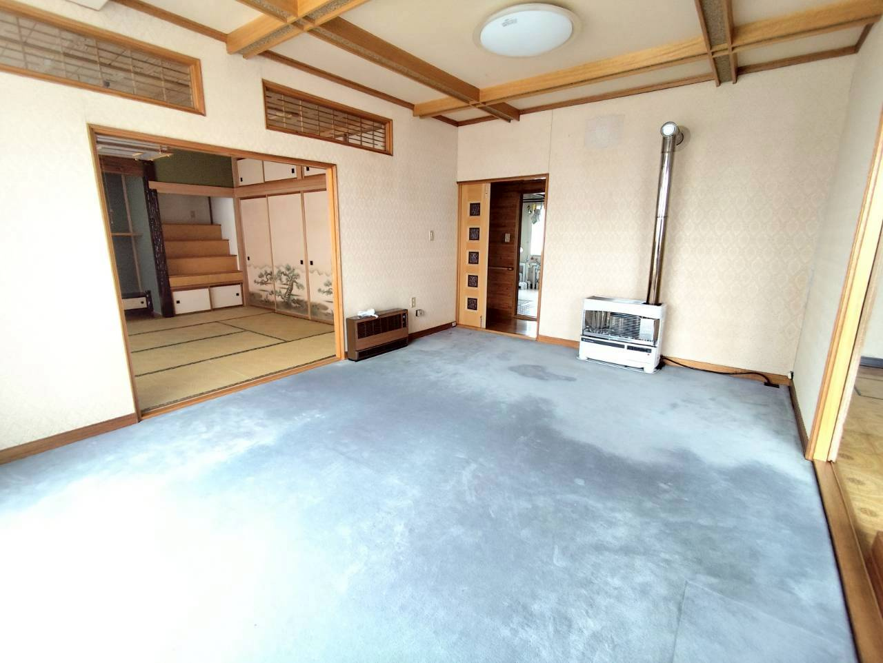 昭和町3丁目12-10借家の居間・リビング