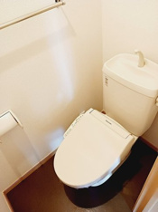 ゆったりとした空間のトイレです