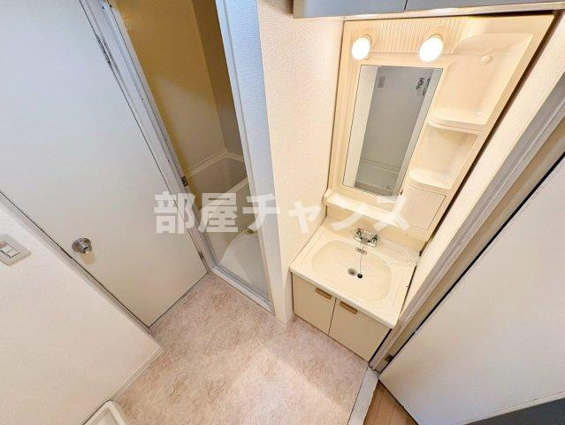 リアライズ栄の独立洗面台