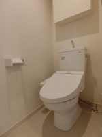 コンパクトで使いやすいトイレです