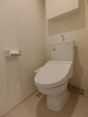 コンパクトで使いやすいトイレです