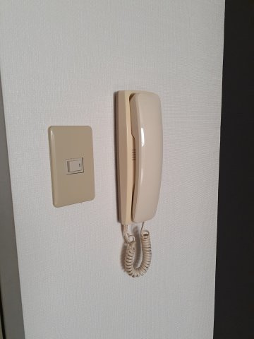 インターホンです