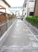 毎日通るエントランスはこのようになっています