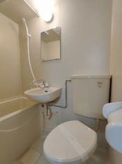 シンプルで使いやすいトイレです