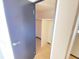 内装は落ち着いています