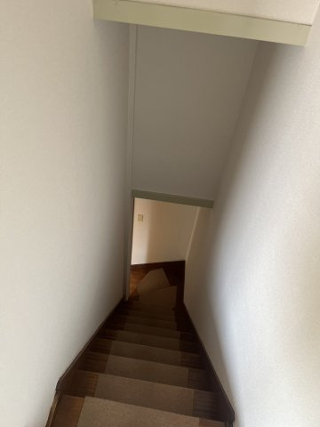 内装は落ち着いています
