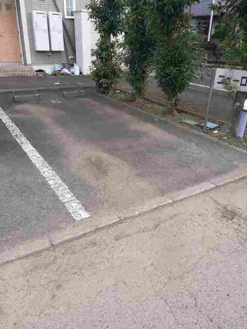 駐車場があるので、車を買う予定の方も安心です