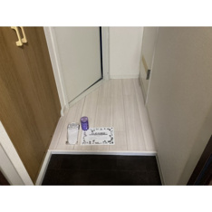 毎日通る玄関はこちらです
