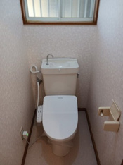 清潔感のあるトイレです