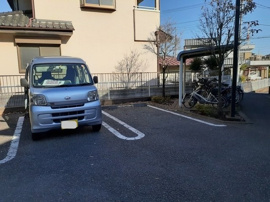 車をお持ちの方に嬉しい駐車場付きの物件です