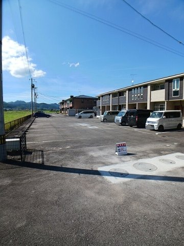 プラシード　カーサ　Ⅲの駐車場