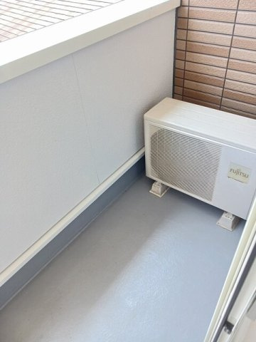 開放的で明るい空間を演出してくれるバルコニーです