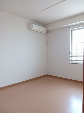 内装は落ち着いています