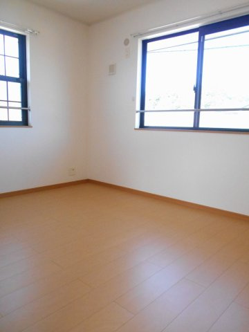 ブリーゼ・大生院のその他