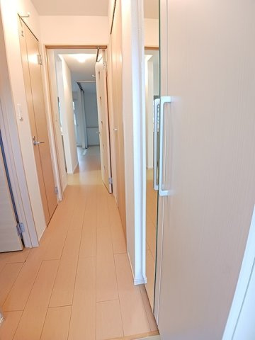 ジュネス・ＳＯＧＯ　Ａの玄関