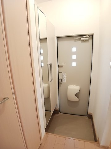 カルトナージュの玄関