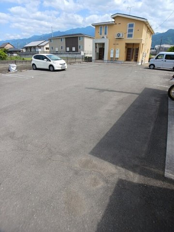 サピーＮ・Ⅱ　Ｂの駐車場