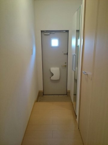 ブルーシャトーの玄関