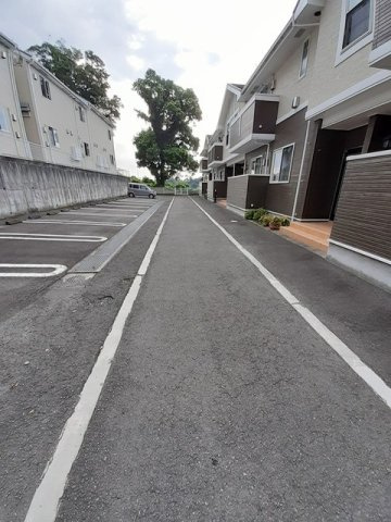 グラン・すずかぜの丘Ｃの駐車場