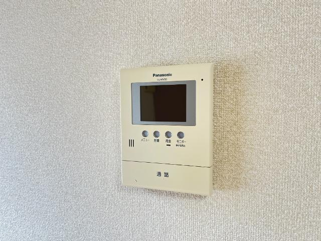 ロイヤルハイツおくらの内装|カメラ付インターホン
