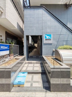 落ち着いたエントランスです