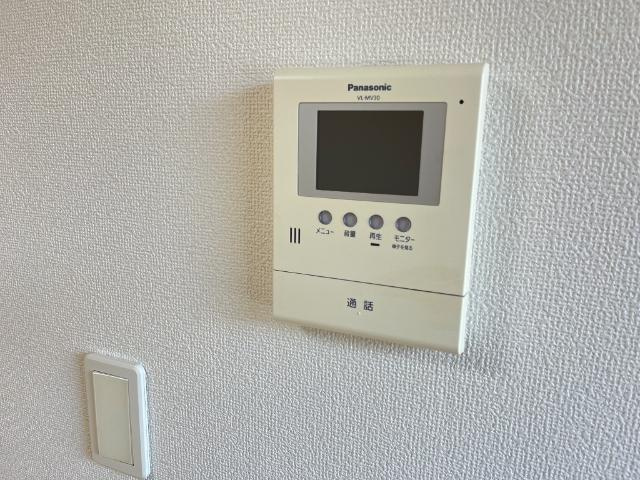ミルキーハウスの内装|カメラ付インターホン
