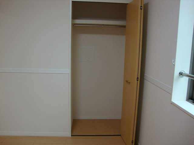 クローゼット（北側洋室）