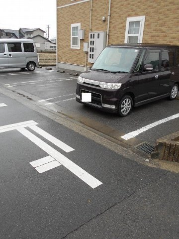 シーザリオの駐車場