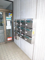 毎日通るエントランスはこのようになっています