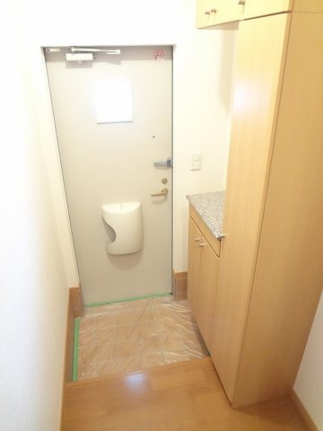 アルバ・田の上　Ａの玄関