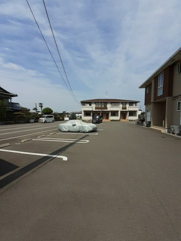 スカイ・グランドⅡの駐車場
