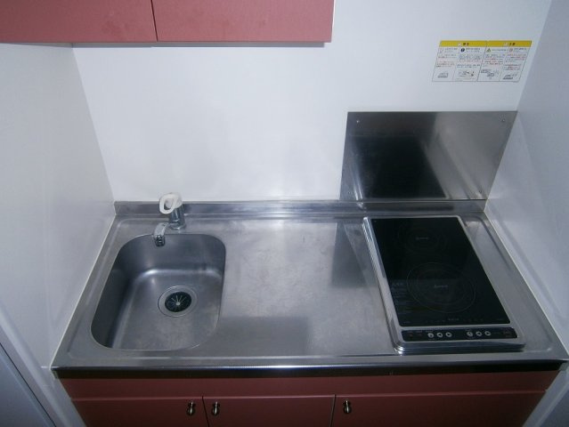 コンパクトなキッチンで掃除もラクラク