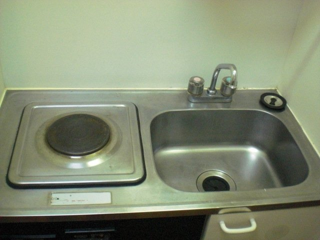 コンパクトなキッチンで掃除もラクラク