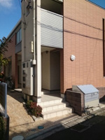 毎日通るエントランスはこのようになっています